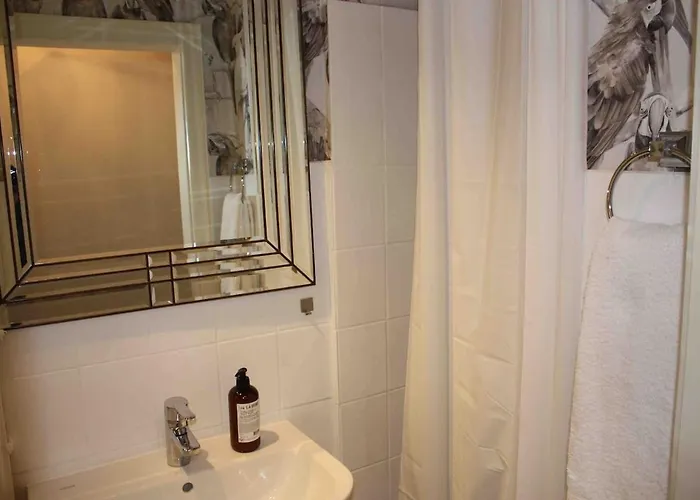 Gehobenes Im Zentrum Apartman